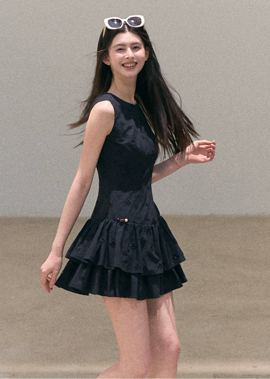 embroidered mini dress women, sleeveless summer dress, korean fashion dress, resort outfit women, minimal outfit women, effortless outfit ideas, casual summer outfits, lightweight summer dress, modern feminine clothing, parisian style clothing, versatile summer dress, chic everyday outfit, calm luxury fashion, breathable dress women, elegant casual dress, refined minimal dress, summer wardrobe dress, feminine silhouette dress, vacation dress women, natural style dress

