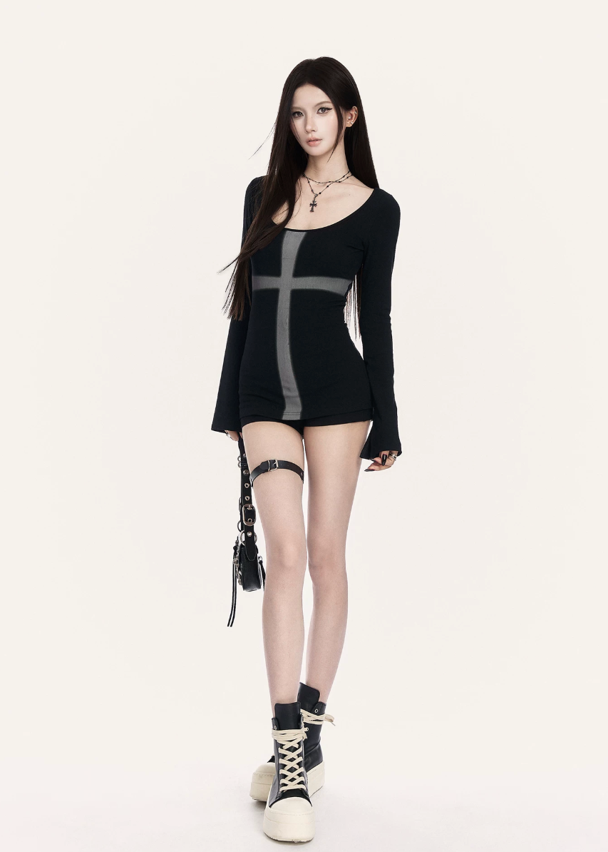bodycon mini dress women, black mini dress women, long sleeve mini dress, korean fashion dress, slim fit dress women, street style dress, edgy outfit women, fitted mini dress, casual chic outfit, modern minimal dress, short dress women, sleek silhouette dress, trendy mini dress, urban style outfit, statement mini dress, structured dress women, clean line dress, fashion forward outfit, versatile mini dress, sharp silhouette dress