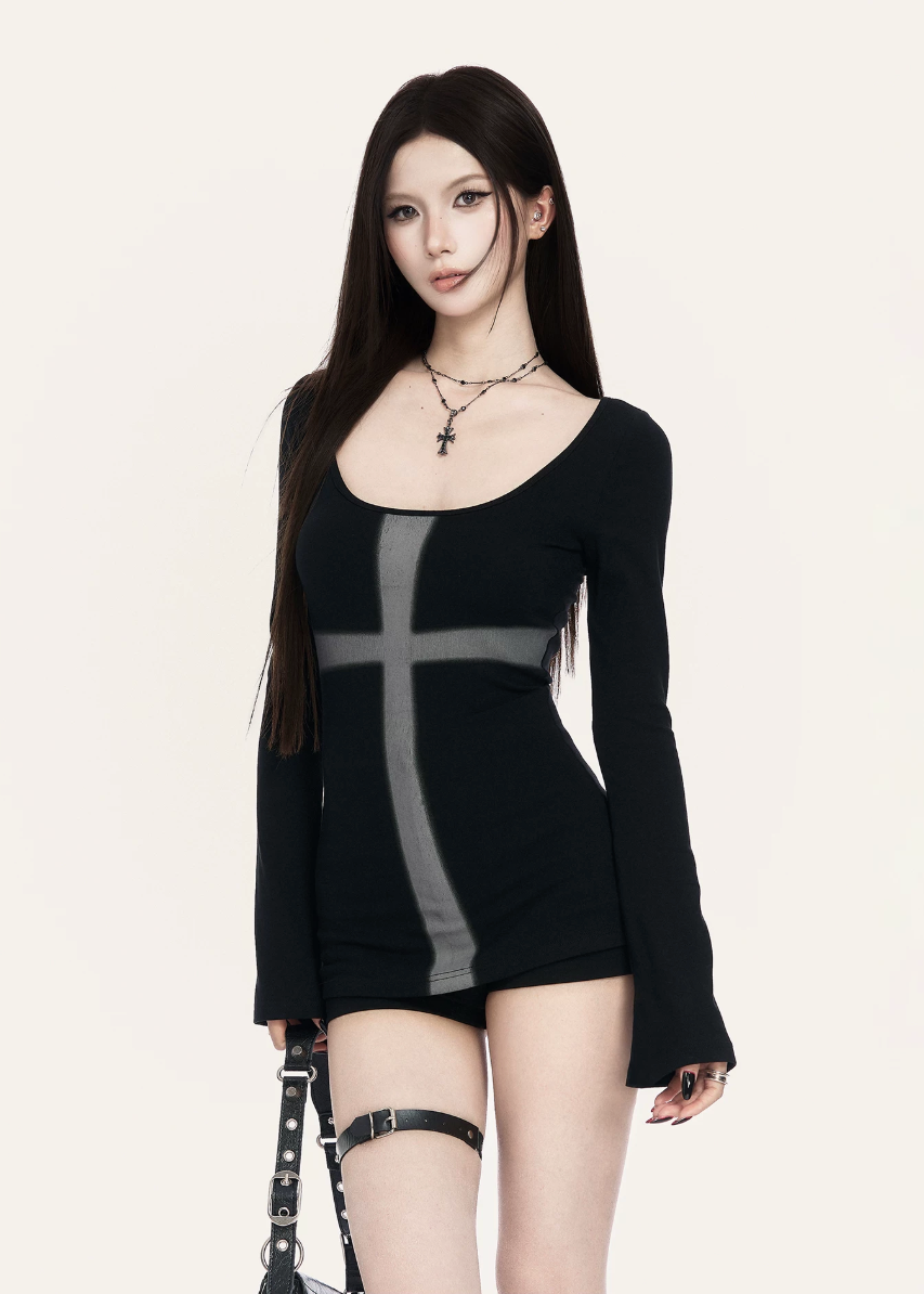 bodycon mini dress women, black mini dress women, long sleeve mini dress, korean fashion dress, slim fit dress women, street style dress, edgy outfit women, fitted mini dress, casual chic outfit, modern minimal dress, short dress women, sleek silhouette dress, trendy mini dress, urban style outfit, statement mini dress, structured dress women, clean line dress, fashion forward outfit, versatile mini dress, sharp silhouette dress