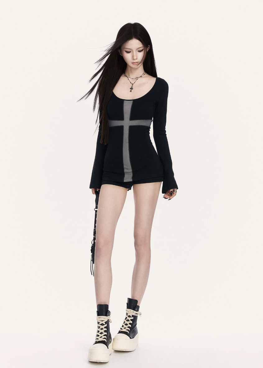 bodycon mini dress women, black mini dress women, long sleeve mini dress, korean fashion dress, slim fit dress women, street style dress, edgy outfit women, fitted mini dress, casual chic outfit, modern minimal dress, short dress women, sleek silhouette dress, trendy mini dress, urban style outfit, statement mini dress, structured dress women, clean line dress, fashion forward outfit, versatile mini dress, sharp silhouette dress