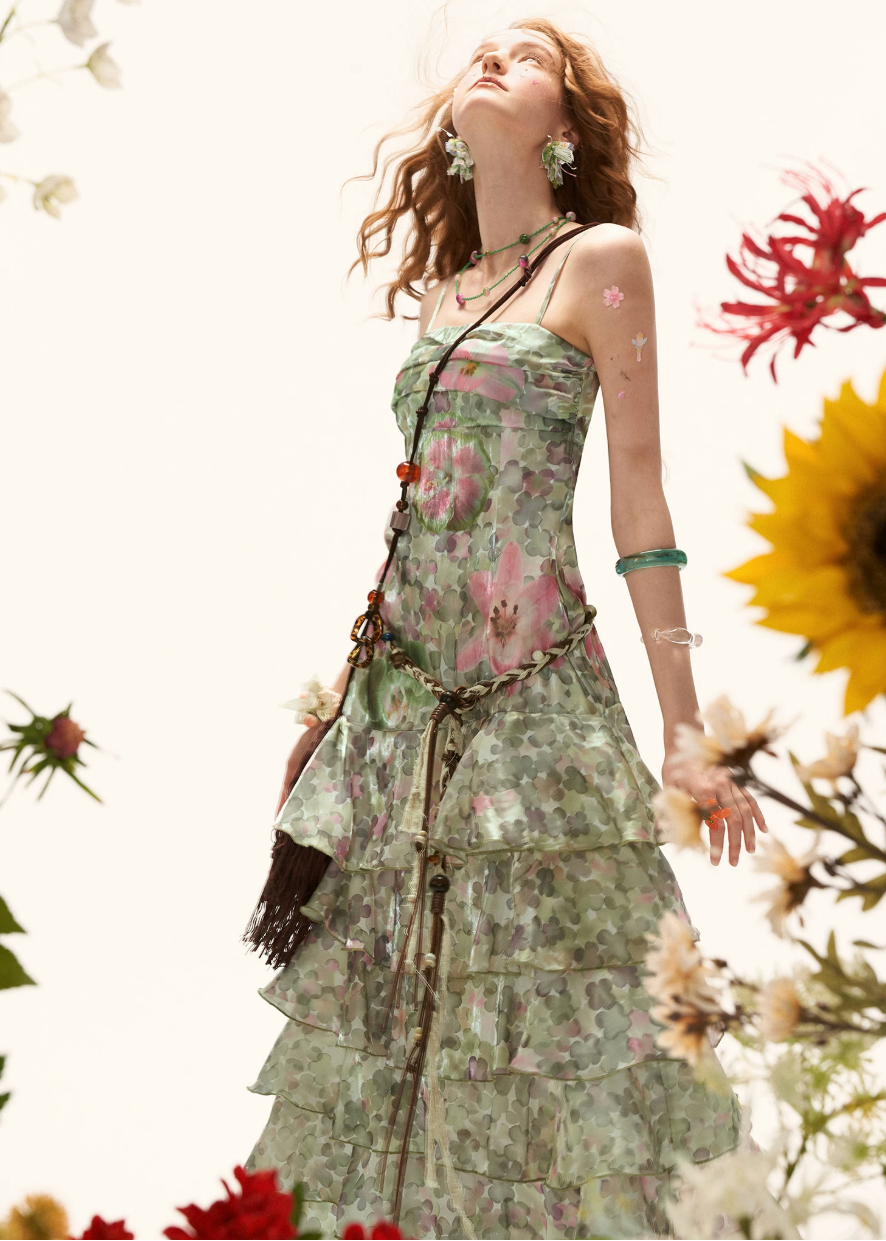 floral maxi dress women, summer 2026 outfits, vacation dress women, flower field outfit, seaside outfit women, casual summer dress, green floral dress, tiered maxi dress, picnic outfit women, brunch outfit women, korean fashion dress, lightweight summer dress, flowy maxi dress, feminine summer outfit, vintage style dress, resort wear dress, aesthetic summer outfit, long summer dress, boho summer dress, elegant vacation dress