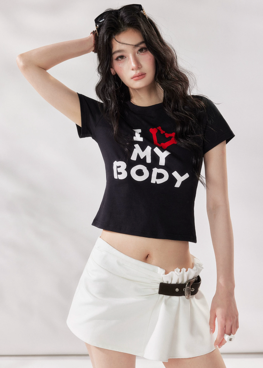 graphic baby tee, cropped t shirt women, letter print t shirt, korean fashion top, summer crop tee, black graphic tee women, white graphic tee women, slim fit t shirt, stylish casual top, cool girl outfit, summer street style top, modern casual tee