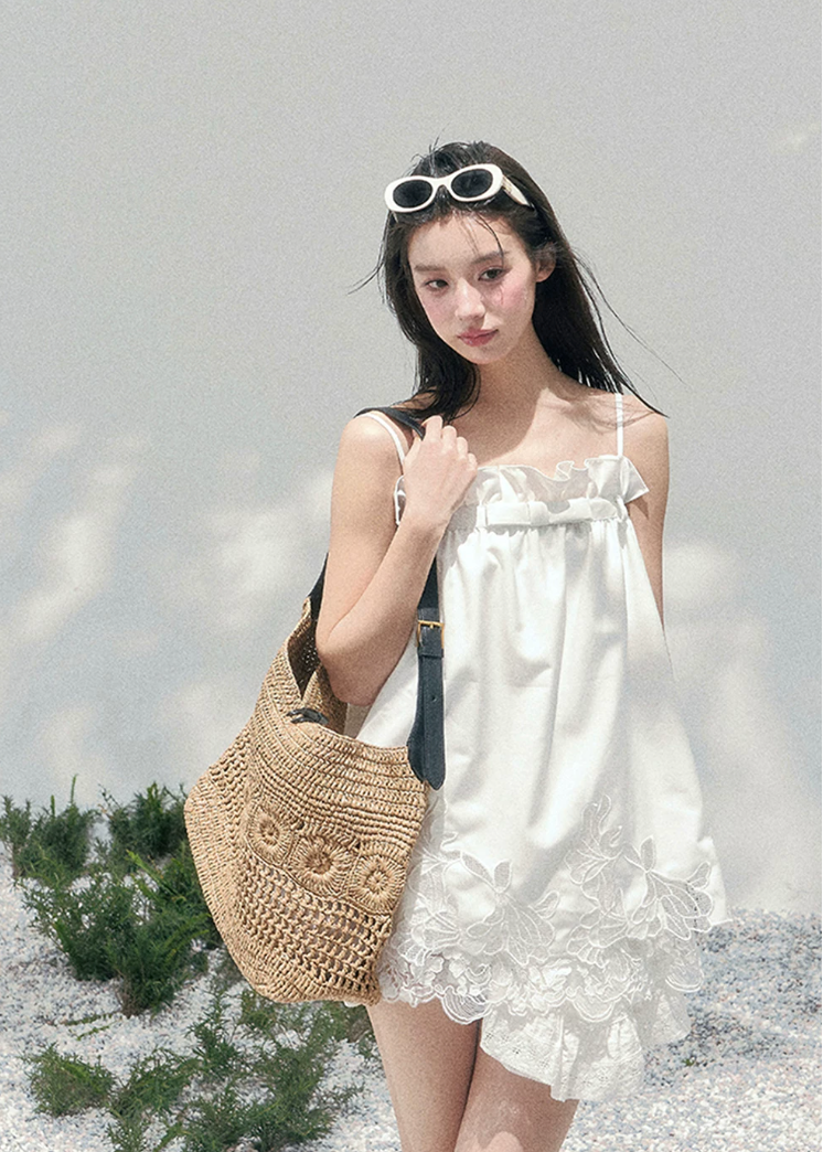 aomalm top, white camisole top, lace hem cami, feminine korean top, french style camisole, babydoll summer top, romantic lace trim top, white summer blouse, airy camisole women, soft girl summer top, vacation camisole top, pretty summer outfit