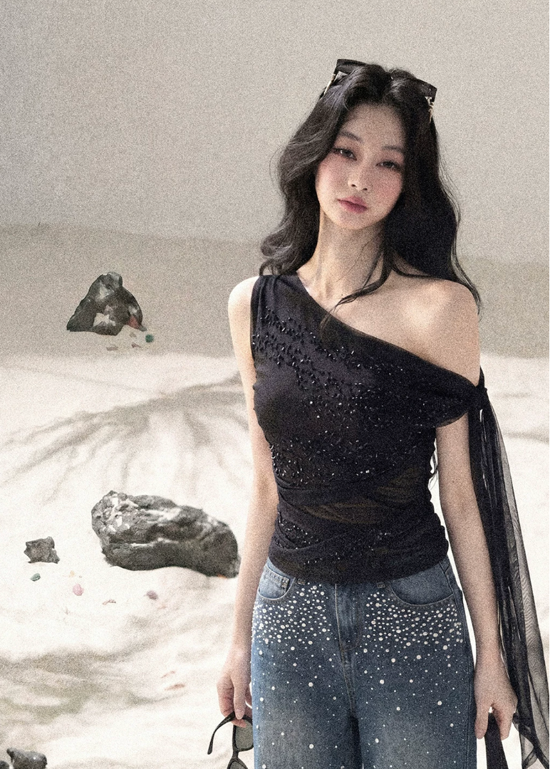 aomalm top, off shoulder top, sleeveless off shoulder top, korean fashion top, feminine summer top, waist slimming top, draped summer blouse, romantic korean outfit, elegant off shoulder blouse, slim fit summer top, soft going out top, refined feminine top