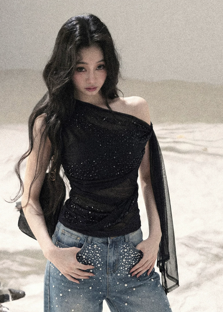 aomalm top, off shoulder top, sleeveless off shoulder top, korean fashion top, feminine summer top, waist slimming top, draped summer blouse, romantic korean outfit, elegant off shoulder blouse, slim fit summer top, soft going out top, refined feminine top