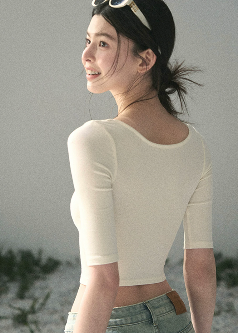 aomalm top, lace trim top, cropped summer top, feminine korean top, scoop neck fitted tee, slim fit cropped top, short sleeve lace top, korean fashion top, soft girl summer top, waist slimming top, white fitted summer tee, delicate everyday top