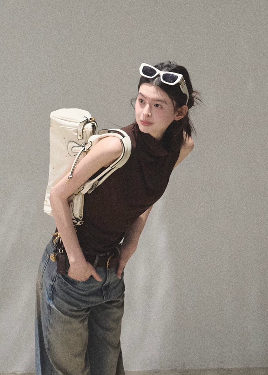 oakmoo top, halter neck top women, brown sleeveless top, lyocell acetate top, korean minimal fashion, waist cinching top, slim fit summer top, quiet luxury top, refined casual top, summer halter top, elegant sleeveless blouse, minimalist korean outfit