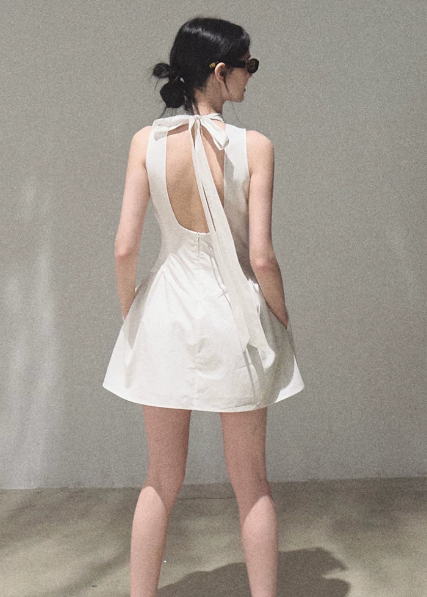 oakmoo dress, ivory halter dress, lyocell cotton dress, korean minimal dress, sleeveless summer dress, waist cinching dress, backless summer dress, quiet luxury dress, short halter dress, long halter dress, minimalist korean outfit, refined summer dress
