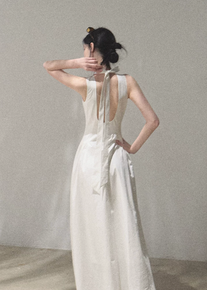 oakmoo dress, ivory halter dress, lyocell cotton dress, korean minimal dress, sleeveless summer dress, waist cinching dress, backless summer dress, quiet luxury dress, short halter dress, long halter dress, minimalist korean outfit, refined summer dress
