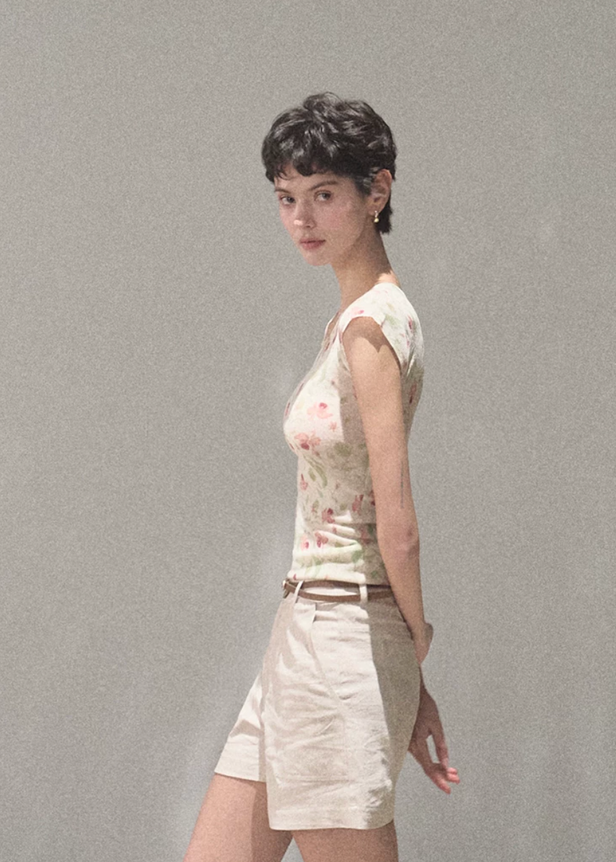 oakmoo top, floral linen top, korean minimal fashion, short sleeve summer top, slim fit floral t-shirt, linen blend top women, soft floral top, quiet luxury casual top, feminine summer top, korean summer outfit, breathable summer blouse, floral printed tee