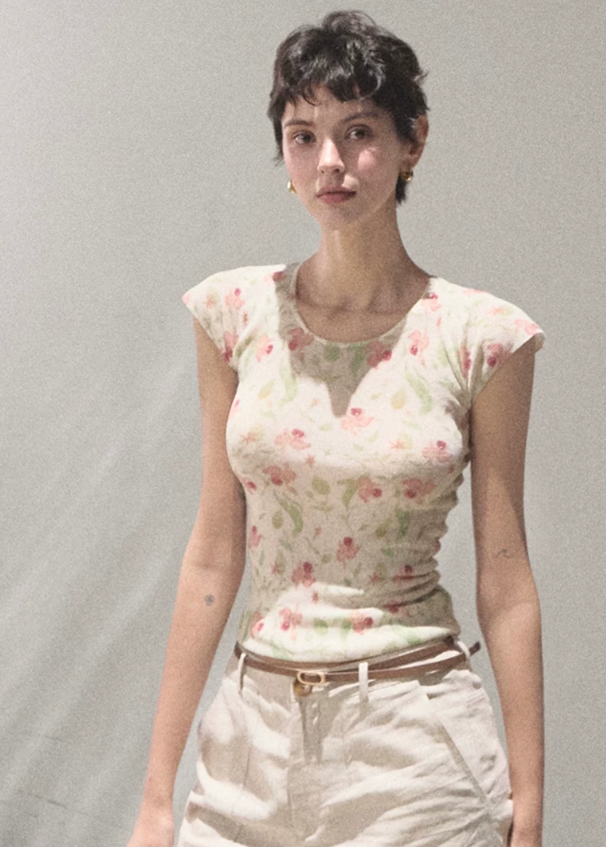 oakmoo top, floral linen top, korean minimal fashion, short sleeve summer top, slim fit floral t-shirt, linen blend top women, soft floral top, quiet luxury casual top, feminine summer top, korean summer outfit, breathable summer blouse, floral printed tee