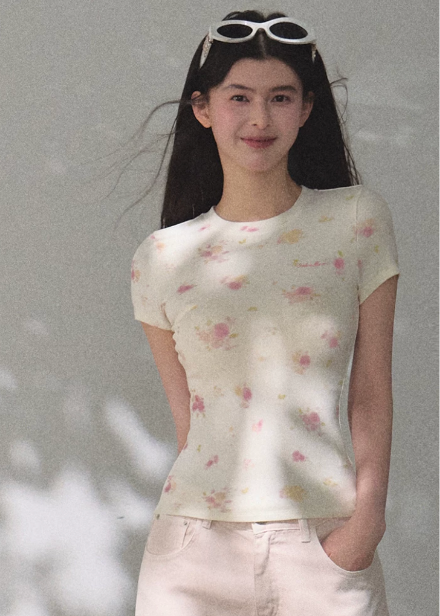 oakmoo top, printed short sleeve t-shirt, modal cotton top, floral slim fit tee, korean minimal fashion, waist skimming top, summer printed top, soft floral t-shirt women, quiet luxury casual top, breathable summer tee, feminine everyday top, minimalist summer outfit