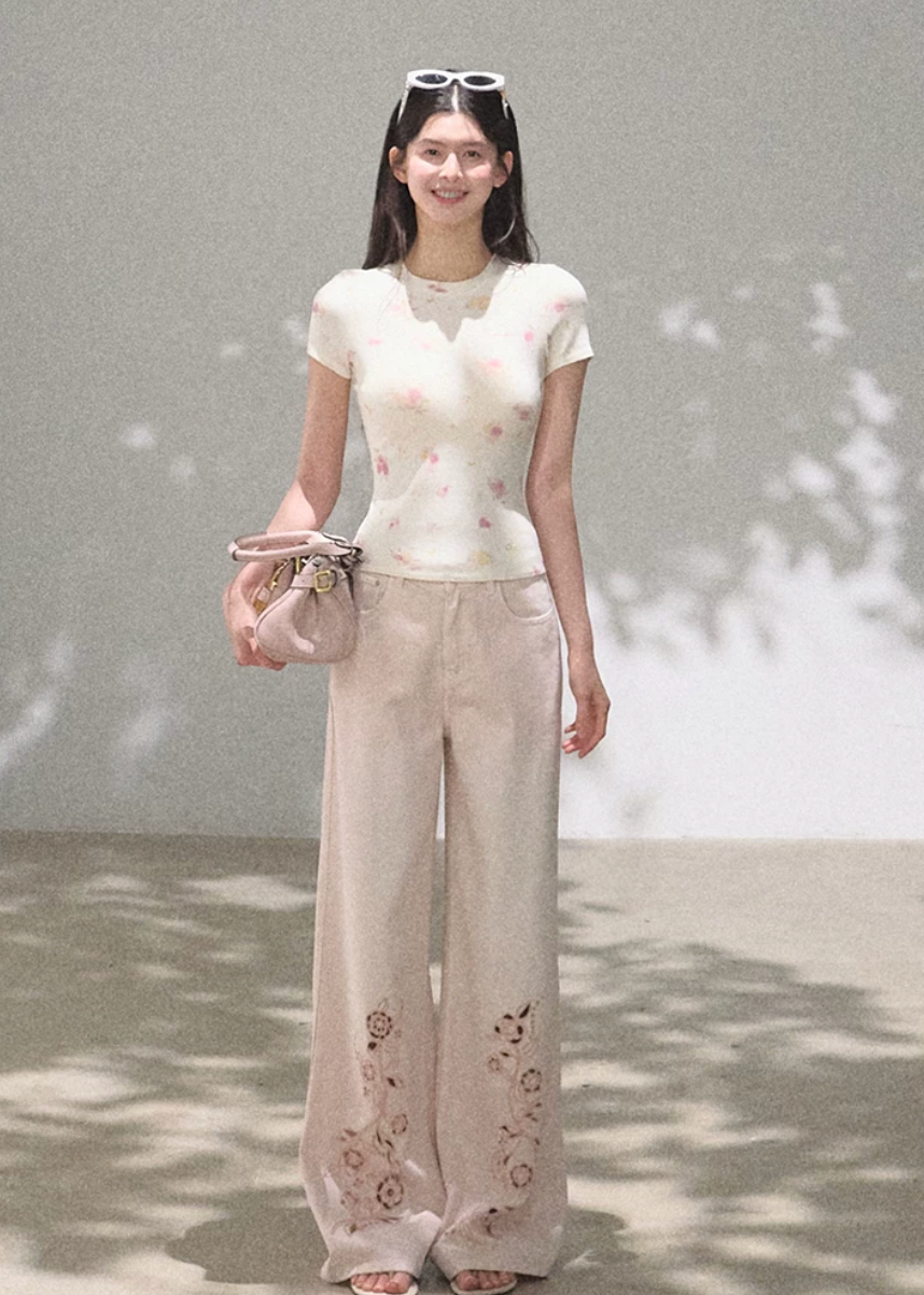 oakmoo top, printed short sleeve t-shirt, modal cotton top, floral slim fit tee, korean minimal fashion, waist skimming top, summer printed top, soft floral t-shirt women, quiet luxury casual top, breathable summer tee, feminine everyday top, minimalist summer outfit