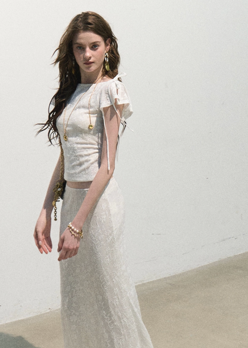 oakmoo top, jacquard short sleeve top, white slim top, korean minimal fashion, waist skimming t-shirt, textured summer top, feminine white top, vintage jacquard top, soft summer blouse, quiet luxury casual top, slim fit summer top, korean summer outfit