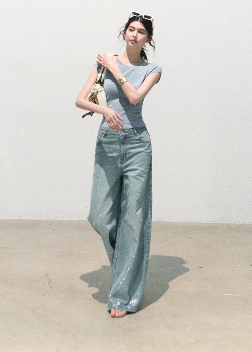 oakmoo top, sparkle slim t-shirt, metallic thread top, korean minimal fashion, short sleeve summer top, fitted crew neck tee, shimmer summer top, waist skimming top, quiet luxury basic top, soft fitted t-shirt, feminine summer top, minimalist korean outfit