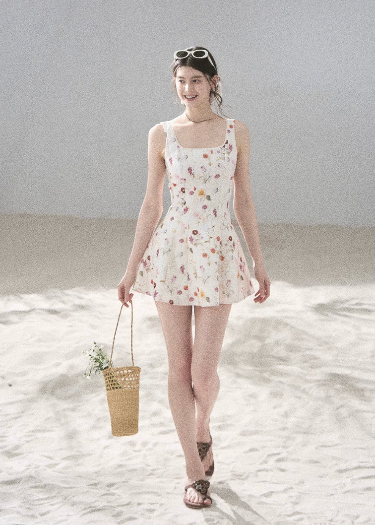 aomalm dress, chamomile floral dress, floral suspender dress, french floral mini dress, korean feminine dress, summer puffy skirt dress, floral lace dress, garden mini dress, feminine summer dress, romantic floral dress, sleeveless mini dress, vacation dress women