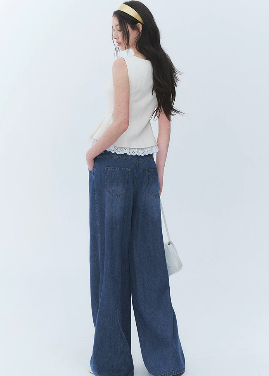 French vintage vest top, lace hem vest top, sleeveless button top, Korean feminine top, cotton linen sleeveless top, waist cinching blouse, romantic summer top, white lace trim top, vintage sleeveless blouse, feminine Korean fashion, button front vest top, cotton blend summer top, elegant casual top, café date outfit, soft vintage top