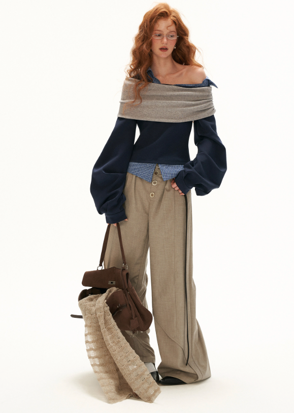 Women's layered plaid sweatshirt with oversized sleeves