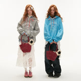 カジュアルなフード付きスウェットシャツ