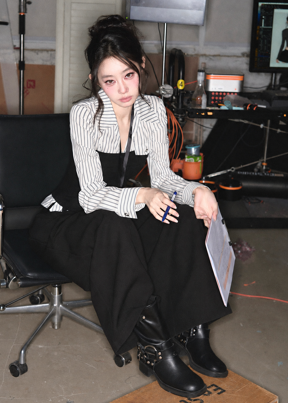 Women's collared striped shirt with textured corset-style knit panel