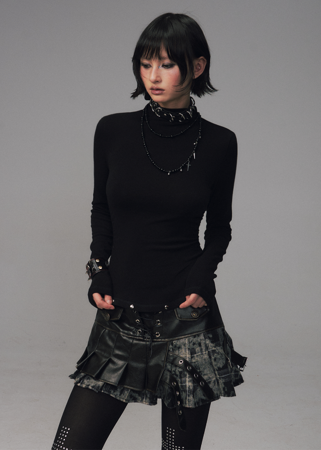 punk turtleneck top
edgy knitwear women
black slim long sleeve top
gothic streetwear top
fleece warm knit shirt women
semi high neck slim tee
rivet design knitwear
winter thermal base shirt
dark fashion women top
Frustration Garden top
