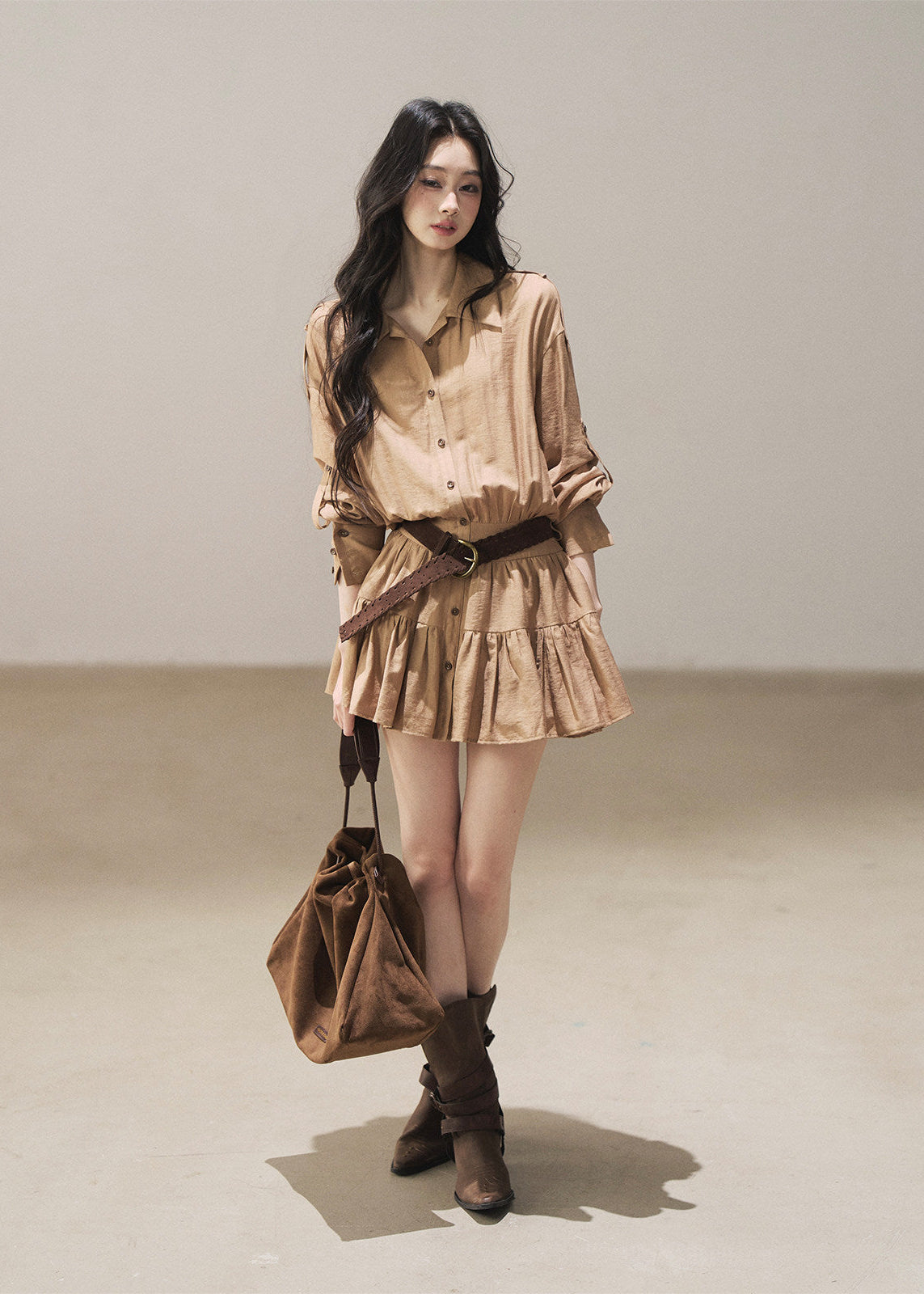 Golden beige lapel dress set with inner shorts