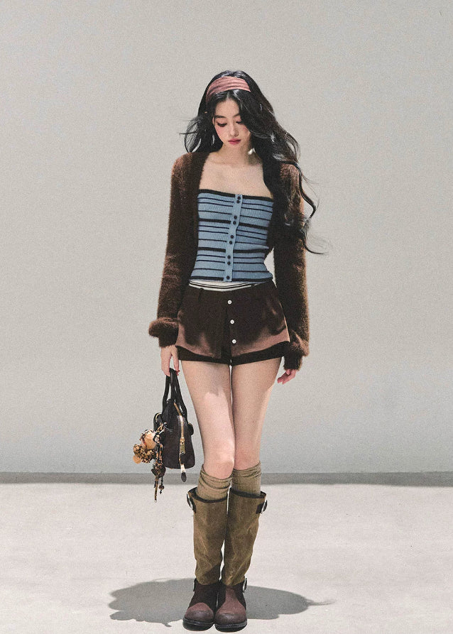 korean mini skirt, black a line skort, slimming culottes women, miu kochi skirt, seoul fashion mini, autumn short skirt, a line culottes, korean vibe outfit, street chic mini skirt, fw25 womens fashion
