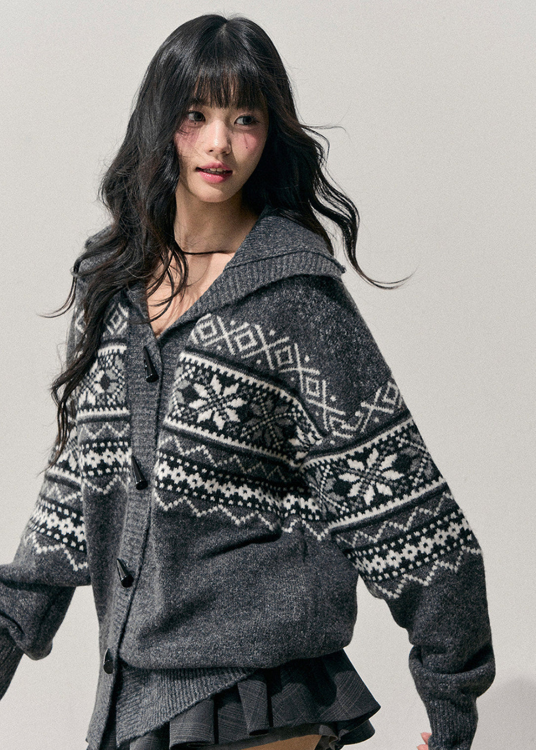 AOMALM cardigan, Fair Isle knit sweater, Korean winter cardigan, horn button sweater, Nordic knit jacket, women wool cardigan, winter knitwear women, soft feminine cardigan, Korean aesthetic sweater, vintage knit cardigan, cozy winter top, Fair Isle pattern sweater, layered winter outfit, women knit jacket, autumn winter cardigan, feminine knit top, Korean style knitwear