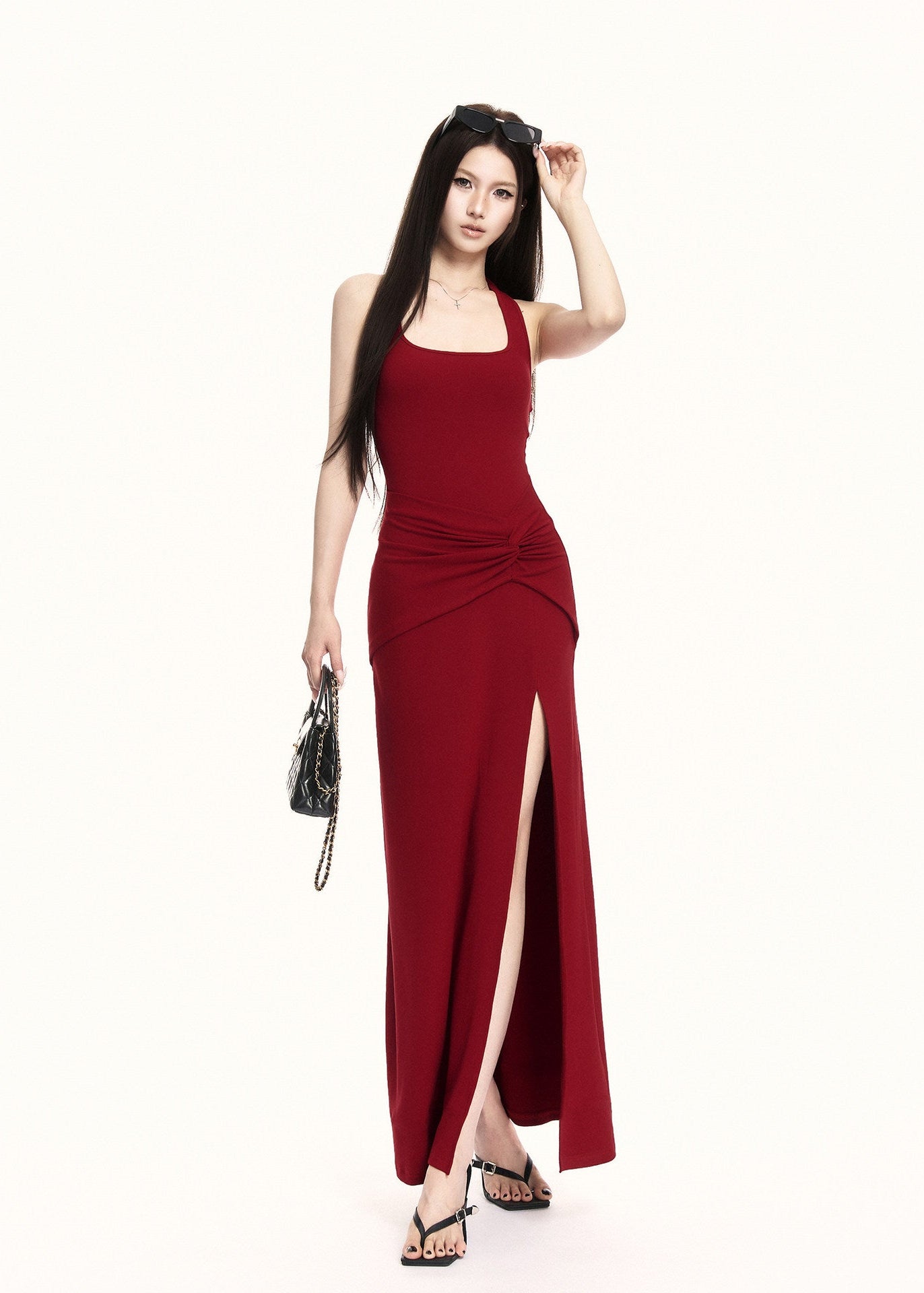 halter maxi dress women, backless dress women, bodycon maxi dress, knit dress women, korean fashion dress, slim fit dress women, summer outfit ideas, vacation dress women, elegant long dress, sleeveless maxi dress, chic minimal dress, long summer dress, modern feminine outfit, flattering bodycon dress, stylish maxi dress, trendy long dress, parisian style dress, statement dress women, clean silhouette dress, refined maxi dress