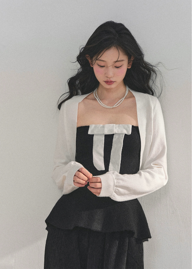 AOMALM top, French princess top, bow bustier vest, peplum vest top, knit bolero set, Korean feminine outfit, autumn winter top set, layered two-piece top, elegant ribbon top, princess style fashion, Korean winter fashion, peplum silhouette top, feminine streetwear, chic knit shawl, bow detail vest, trendy Korean tops, winter layering tops, romantic French outfit, stylish two-piece women, soft knit bolero, AOMALM new collection