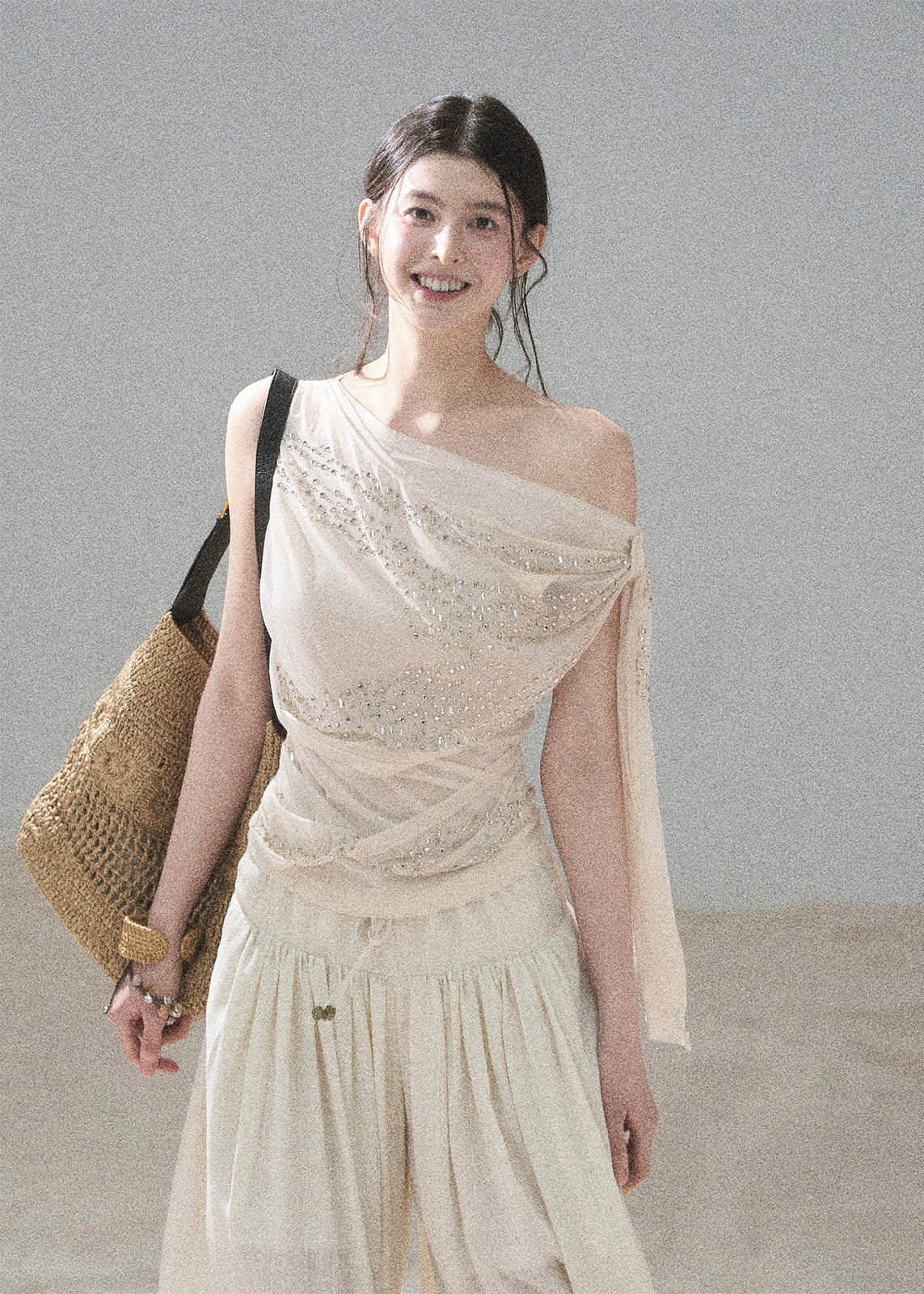 aomalm top, off shoulder top, sleeveless off shoulder top, korean fashion top, feminine summer top, waist slimming top, draped summer blouse, romantic korean outfit, elegant off shoulder blouse, slim fit summer top, soft going out top, refined feminine top