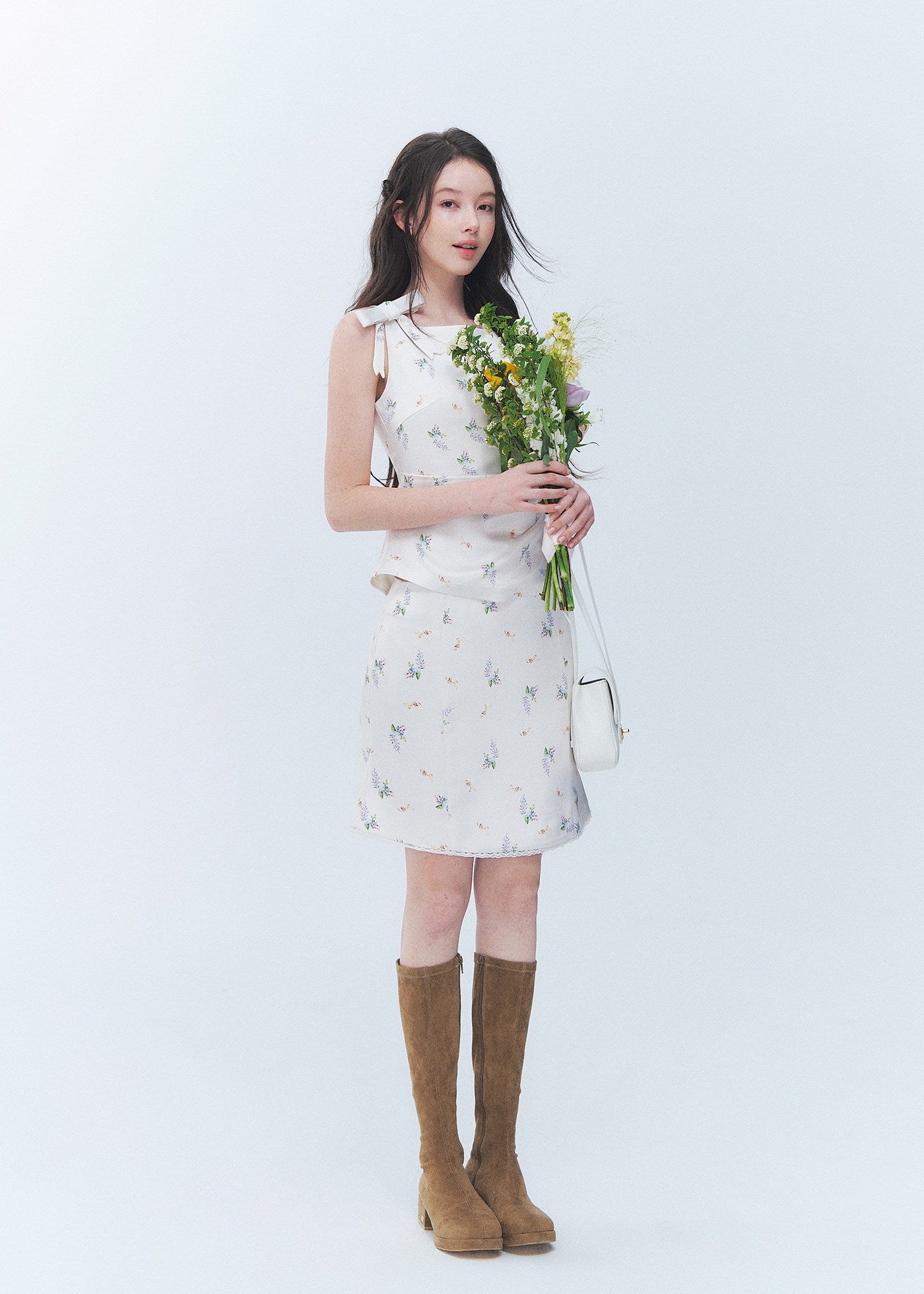 floral camisole set, bow shoulder top, floral skirt set, French floral two piece set, Korean feminine outfit, summer matching set, mermaid mini skirt set, detachable bow top, romantic floral outfit, white floral co-ord, elegant summer set, garden party outfit, sleeveless floral top, feminine skirt set, vacation outfit women