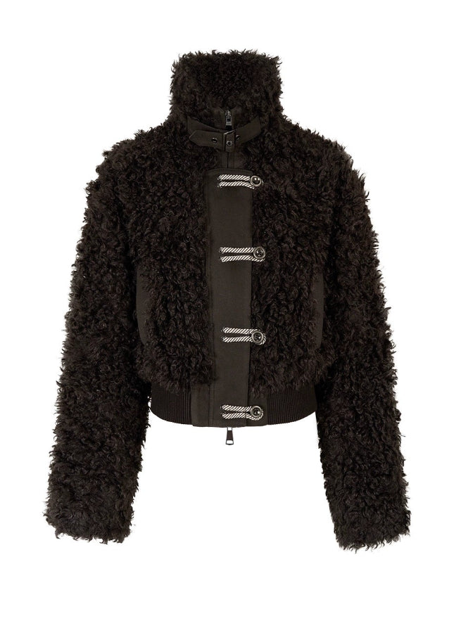 VIAPITTI fur jacket, heavyweight shearling coat, black turtleneck jacket, luxury streetwear women, edgy Korean fashion, winter warm outerwear, short fur coat, urban street couture, metal buckle jacket, black shearling top, K-fashion 2025, modern streetwear, bold feminine jacket, designer winter outfit
