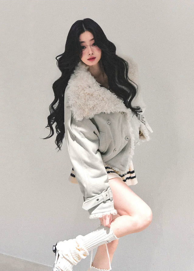 AOMALM, lamb fur coat women, Maillard winter coat, Korean feminine jacket, plush winter outerwear, padded cotton coat, cozy fur jacket, Korean winter fashion, warm short coat women, faux lamb fur jacket, soft winter coat, aesthetic Korean outfit, feminine winter jacket, casual warm coat, trendy winter outerwear, elegant padded jacket, winter layering coat