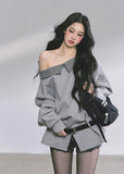 off shoulder sweatshirt women
asymmetric sweatshirt top
plaid trim sweatshirt
korean streetwear sweatshirt
american college style top
loose fit gray pullover women
slimming off shoulder top
fall fashion sweatshirt women
casual chic sweatshirt
korean american fashion top
oversized gray sweatshirt
trendy off shoulder sweater
