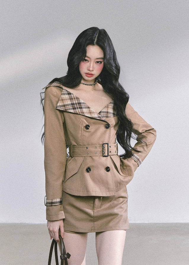 plaid trim suit set, peplum jacket mini skirt set, Hepburn style outfit, tailored two piece set women, fall suit outfit, Korean fashion suit set, elegant plaid collar jacket, chic mini skirt set, brown suit dress set, boutique two piece outfit, classy autumn outfit women, designer inspired suit set, French vintage suit set, trendy Korean mini set, 2025 fall fashion women
