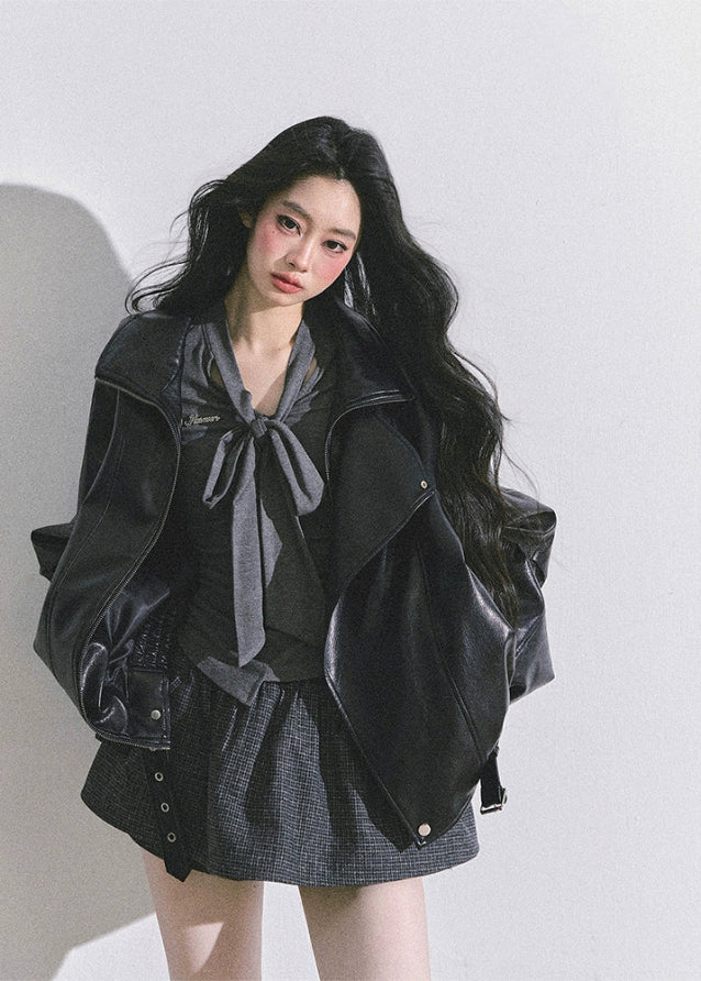 PU leather jacket, oversized moto jacket, black faux leather coat, Korean streetwear jacket, biker style jacket women, edgy autumn jacket, moto blouson top, trendy PU outerwear, hot girl street style, loose fit leather jacket, cool girl aesthetic jacket, Korean American fashion, fall leather jacket women, stylish biker coat, oversized motorcycle jacket
