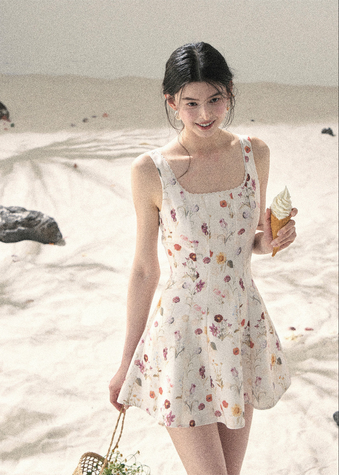 aomalm dress, chamomile floral dress, floral suspender dress, french floral mini dress, korean feminine dress, summer puffy skirt dress, floral lace dress, garden mini dress, feminine summer dress, romantic floral dress, sleeveless mini dress, vacation dress women