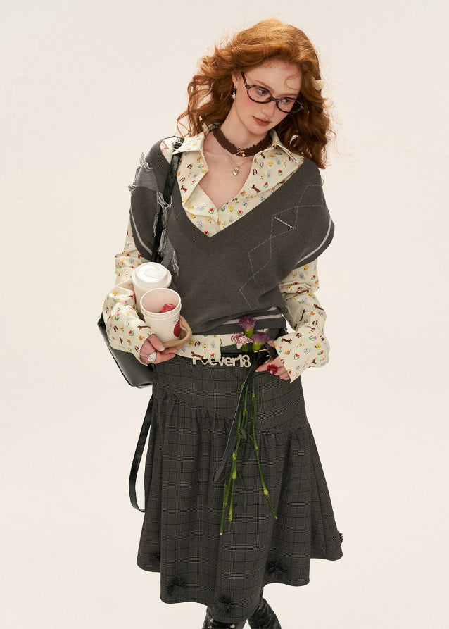 v neck knit vest set women, collegiate style sweater vest, gray preppy knit two piece, fall winter 2025 knitwear women, soft street preppy outfit, korean campus style knit top, high end gray knit vest, ivy league sweater vest look, nowa tokyo preppy street fashion
