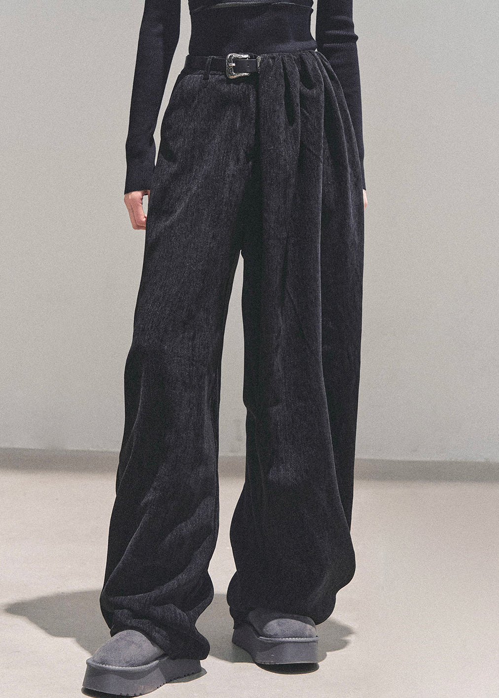 AOMALM pants, winter wide-leg pants, plush trousers women, BF style pants, Korean fashion pants, fleece wide-leg trousers, straight-leg winter pants, cozy winter bottoms, oversized pants women, soft plush pants, warm winter trousers, casual wide-leg pants, Aomalm winter collection, streetwear wide-leg pants, high-waist winter trousers, relaxed fit pants women, loose winter pants, beige wide-leg pants, black plush pants, winter fashion women.