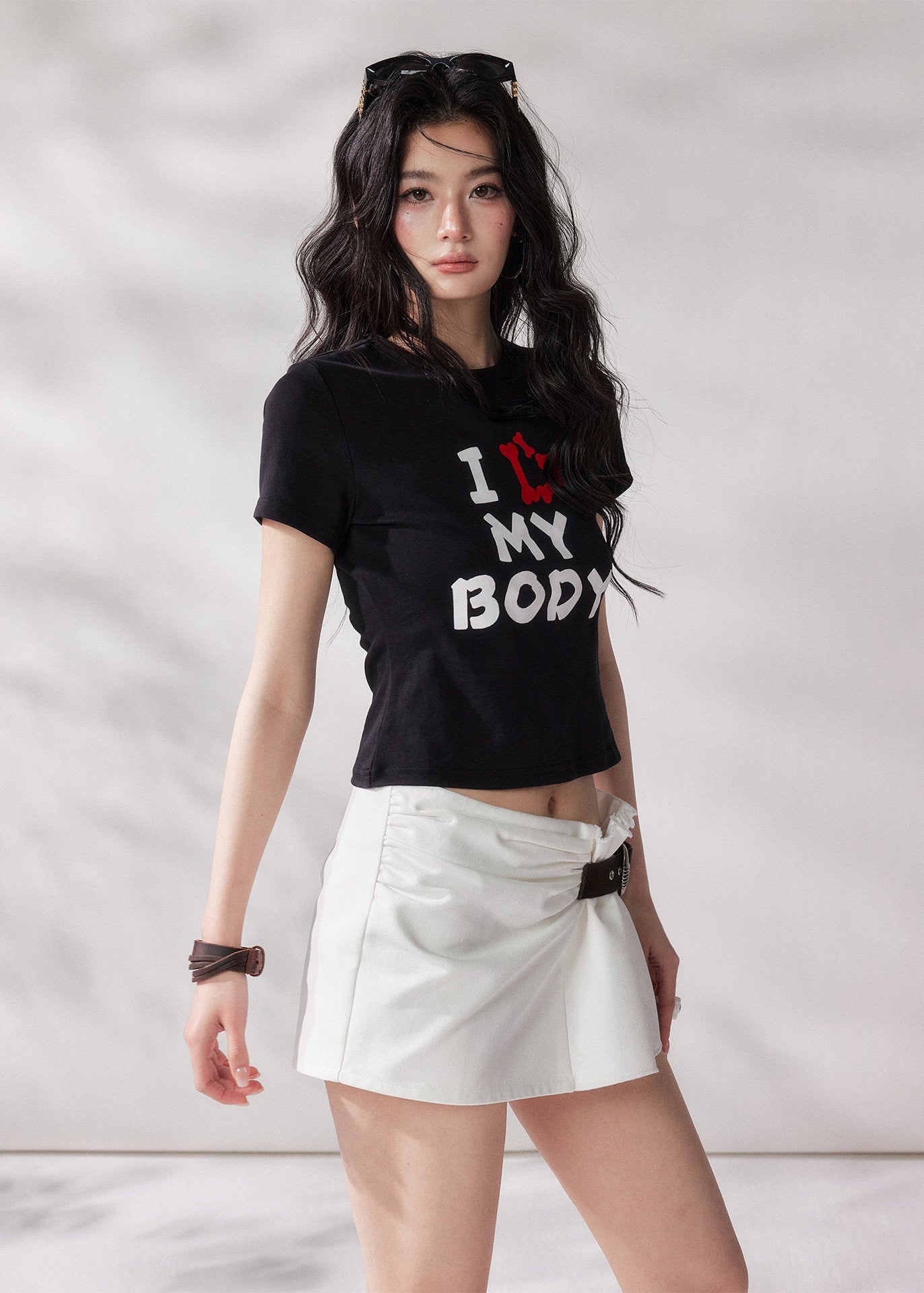 graphic baby tee, cropped t shirt women, letter print t shirt, korean fashion top, summer crop tee, black graphic tee women, white graphic tee women, slim fit t shirt, stylish casual top, cool girl outfit, summer street style top, modern casual tee