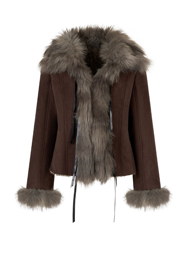 VIAPITTI fur jacket, faux fur shearling coat, heavy winter streetwear, big fur collar jacket, edgy Korean fashion, autumn winter warm coat, industrial street style, rugged faux fur jacket, luxury streetwear women, oversized fur collar coat, K-fashion 2025, warm shearling outerwear, urban grunge jacket, integrated fur winter coat
