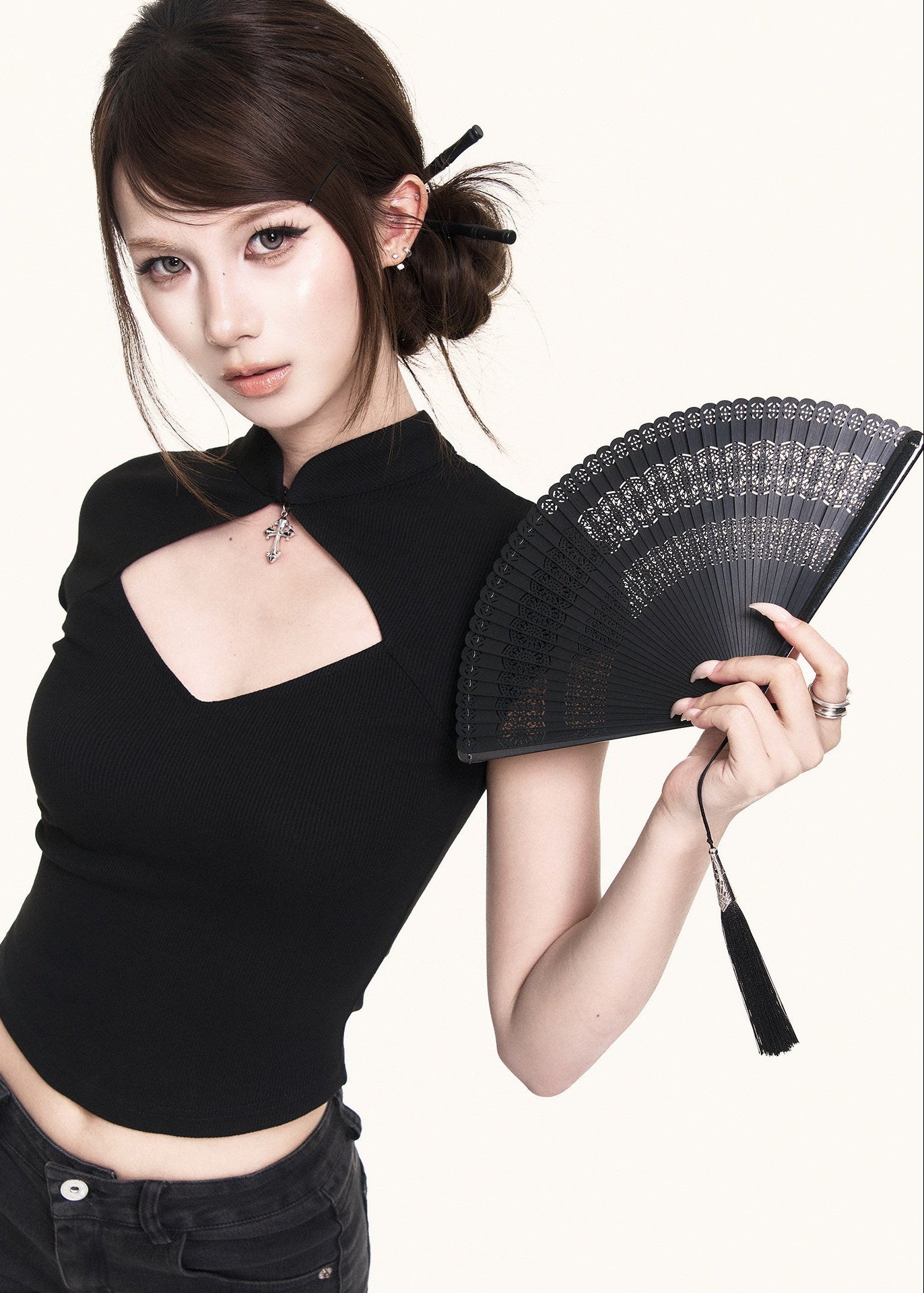 Edgy cropped top with a body-hugging silhouette