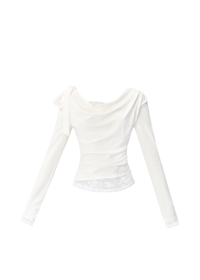 Soft as a dream, elegant as silence — the Cream Reverie Lace Top captures Fragileheart’s signature “pastel meets noir” allure. The cowl neckline and lace underlayer reveal a graceful décolleté, while the sculpted waist flatters the silhouette with effortless poise. Perfect for autumn and winter ensembles that balance luxury and intimacy.