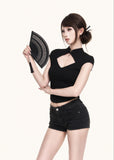 Slim-fit black cropped tee with a hollow neckline