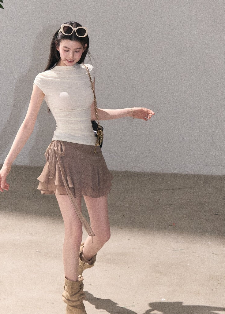 Romantic mini skirt with tiered hem