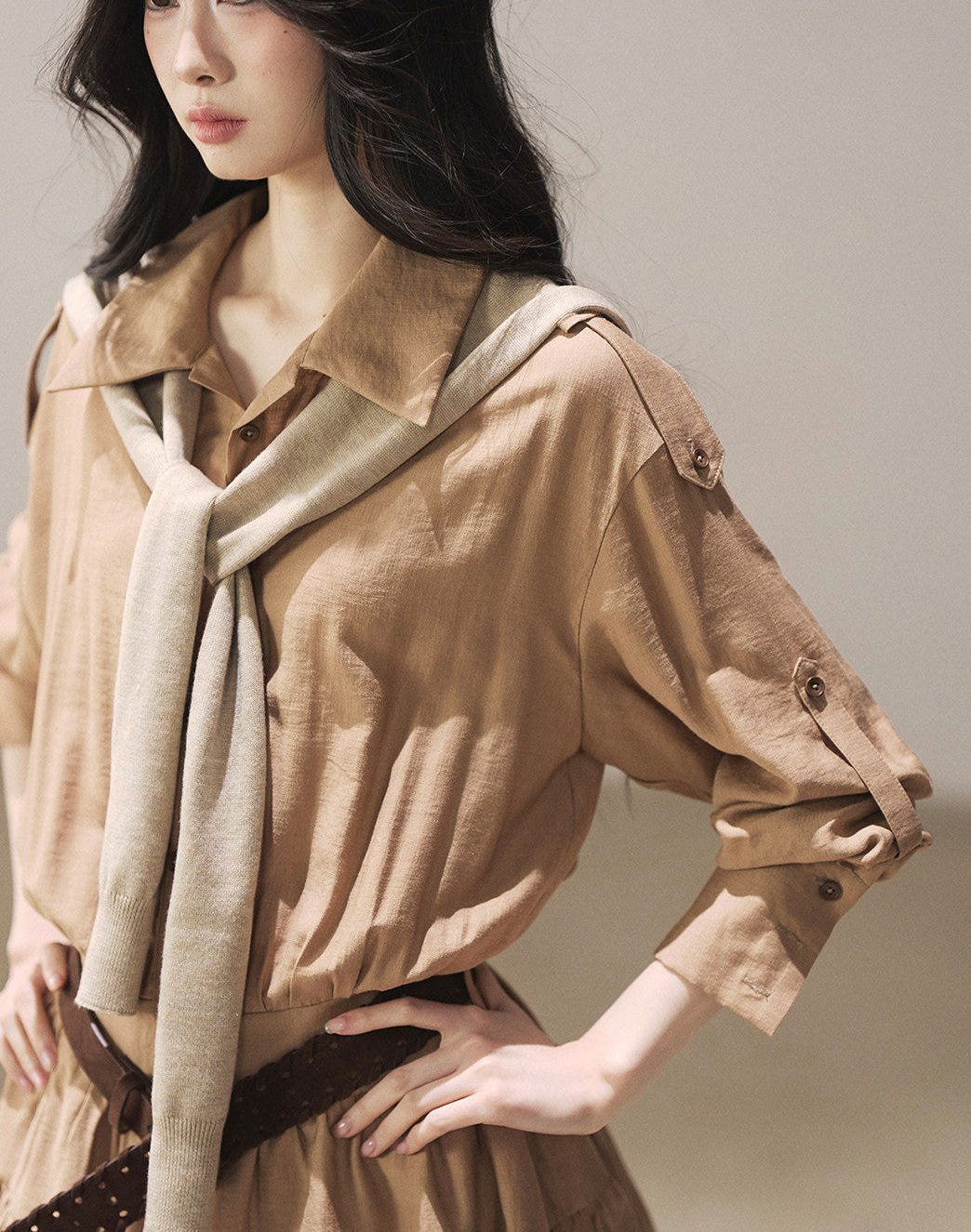 Golden beige lapel dress set with inner shorts