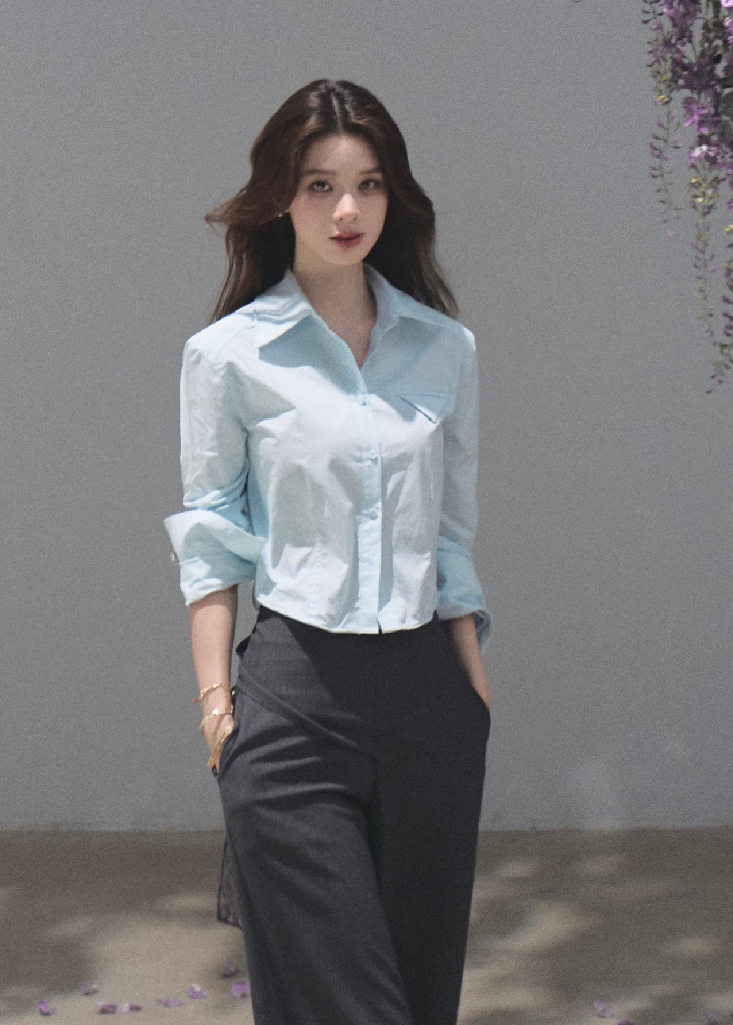 Women’s lilac cotton commuter shirt with a relaxed silhouette