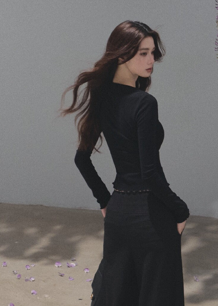 Square-neck stretch top available in black and cream