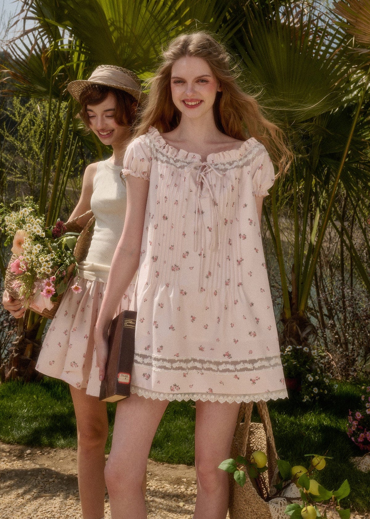 Short sleeve floral mini dress with relaxed fit